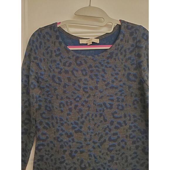 Women's LOFT Gray & Blue Animal Print Knee Length Sweater Dress | Size Petite S - Picture 3 of 8